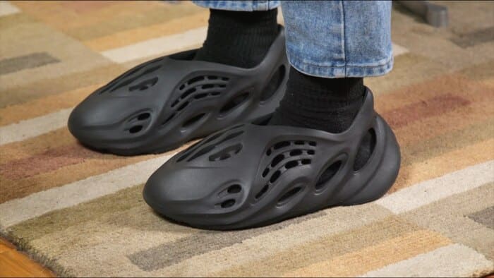 giày adidas yeezy foam runner onyx